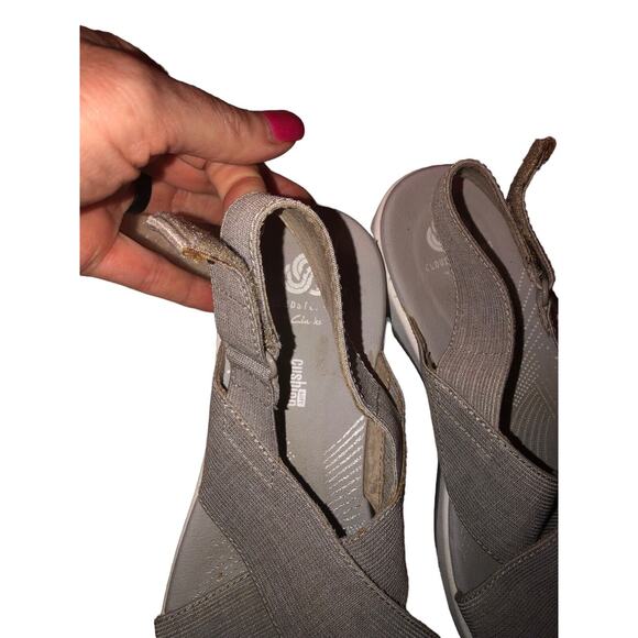 Clarks‎ Women's Gray Criss Cross Strap Comfort Walking Sandals - Picture 5 of 11